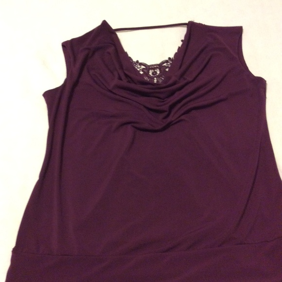 Women sleeveless blouse - Picture 4 of 8